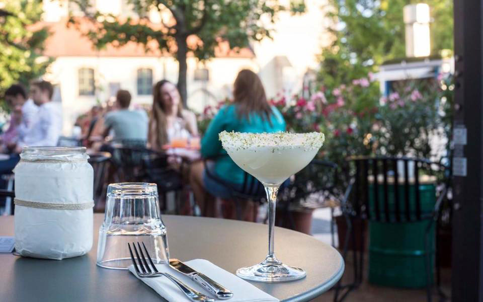 best places for cocktails in budapest